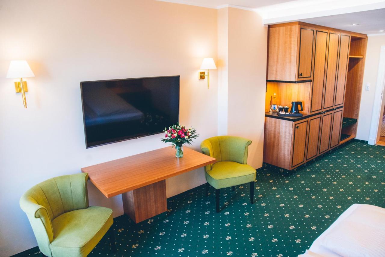 Gutshaus Neu Farpen Hotel Neuburg  Buitenkant foto